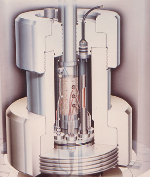 図-1　三軸圧縮試験装置の圧力容器内