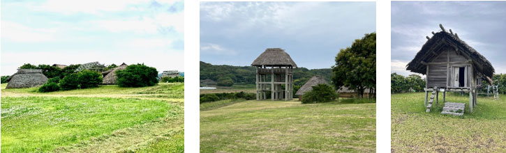 原の辻遺跡の復元された住居群(左)、食物蔵(中)、客室(右)