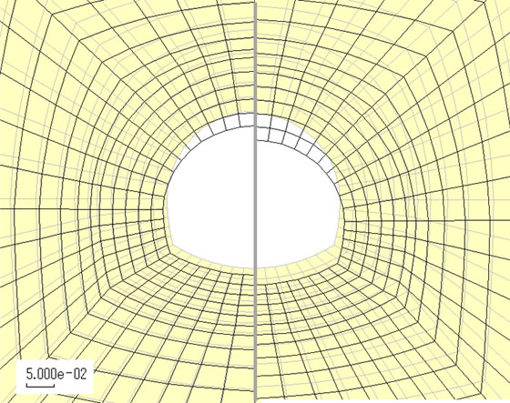 図５　トンネルの変形（左：100時間後，右：1000時間後）
